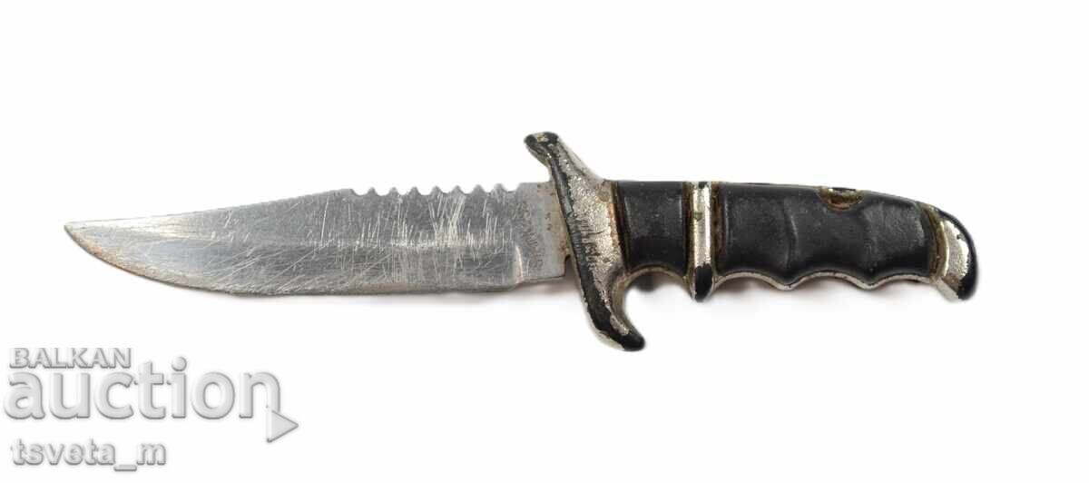 Mini cuțit, miniatură a unui cuțit de vânătoare clasic cu preț € 5.00 | 9.78 BGN