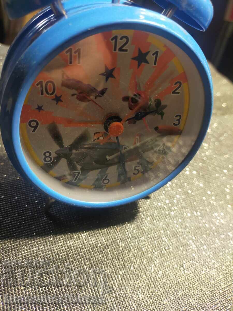 επιτραπέζιο ρολόι με τιμή € 12.00 | 23.47 BGN