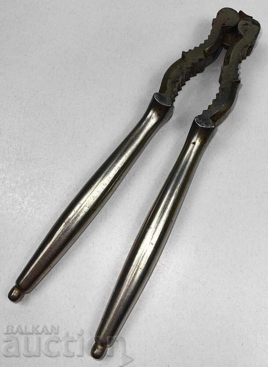 ΠΑΛΙΟ ΚΑΡΥΟΘΡΑΥΣΤΗΣ ΕΡΓΑΛΕΙΟ ΓΙΑ ΣΠΑΣΙΜΟ ΚΑΡΥΩΝ ΚΑΡΥΔΙΑ