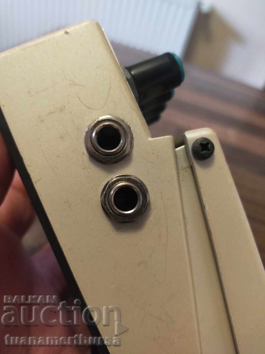 Delivery of Voice changer for electric guitar