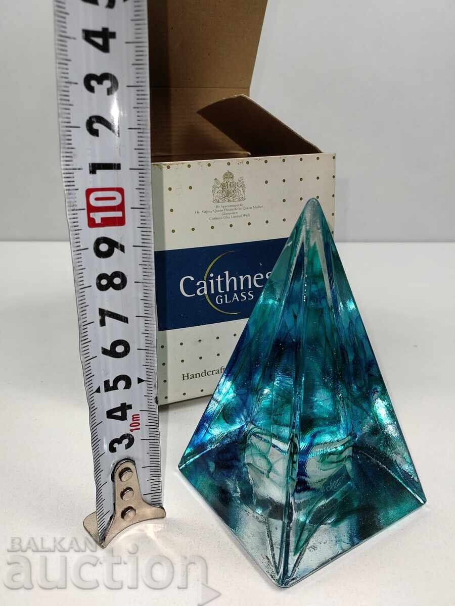 Δημοπρασία ΓΥΑΛΙΝΗ ΠΥΡΑΜΙΔΑ ΦΙΓΟΥΡΑ ΑΓΑΛΜΑΤΙΔΙΟ ΠΕΤΡΟΣΕΝΤΟΝ ΧΡΩΜΑΣΤΟ ΓΥΑΛΙ