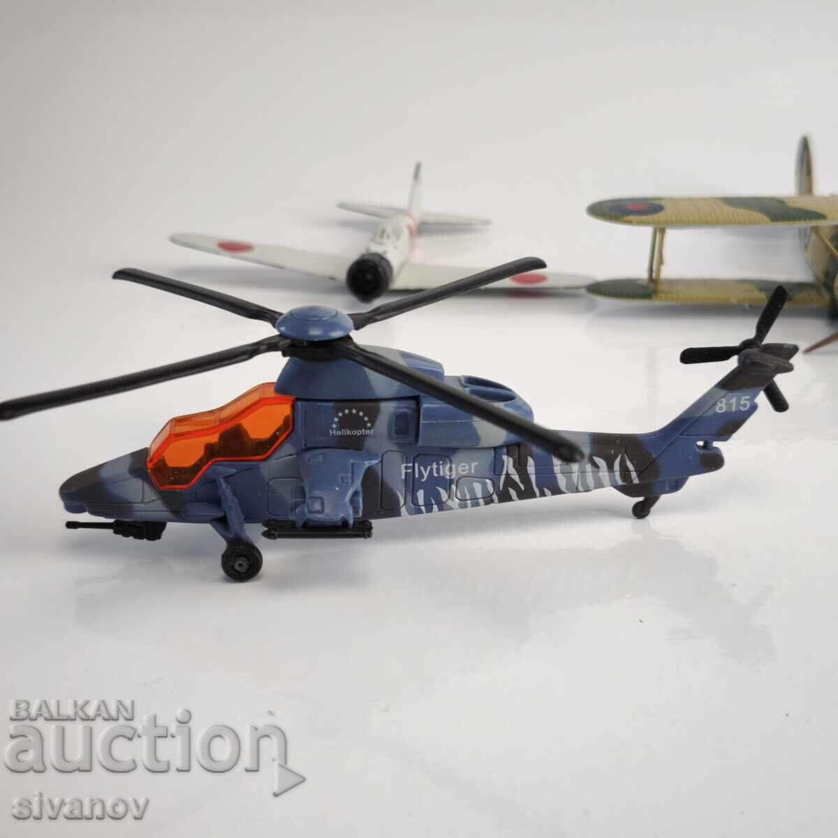 Licitație Modele metalice de avioane și elicoptere #6358