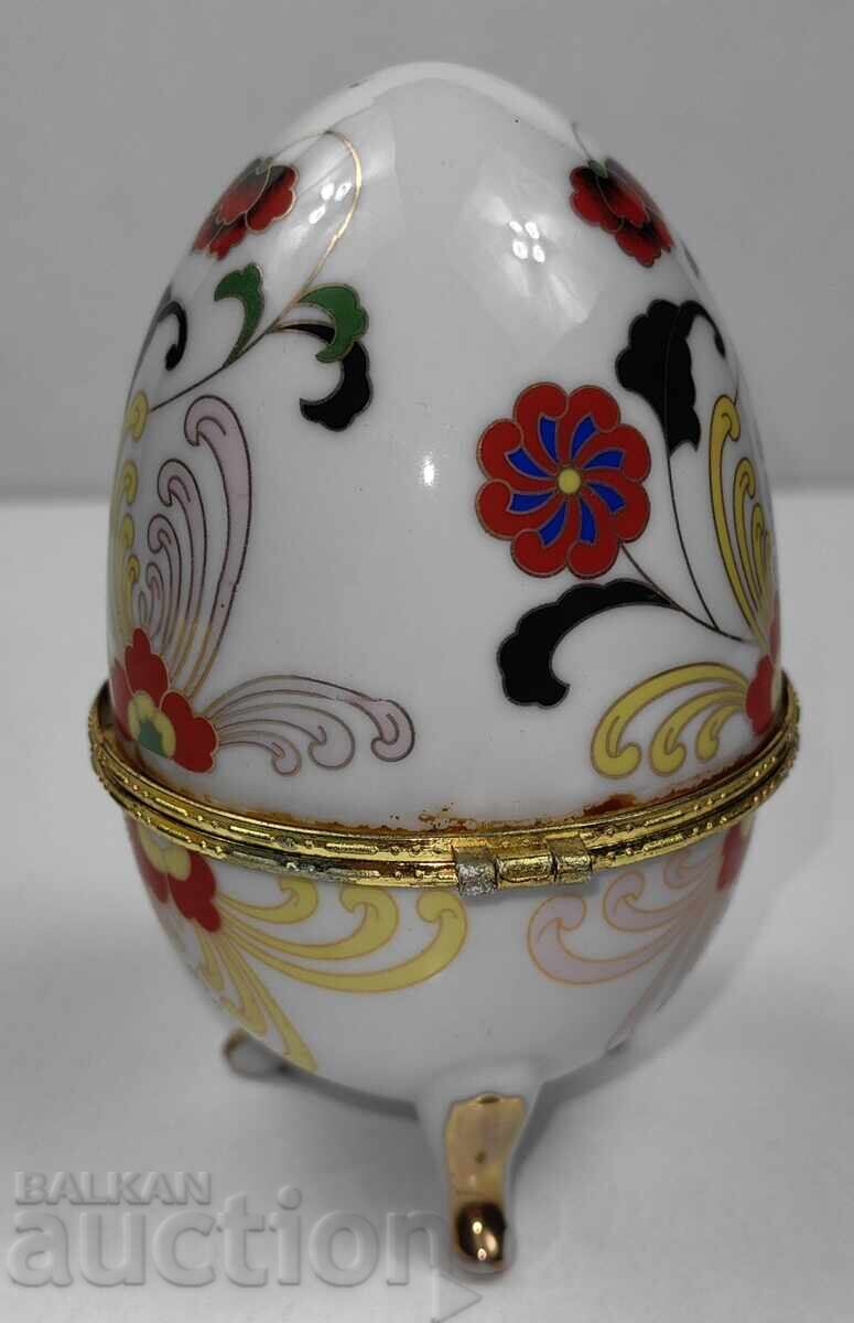 Δημοπρασία Μεγάλο πορσελάνινο αυγό κουτί για κοσμήματα Δημοπρασία Μεγάλο πορσελάνινο αυγό κουτί για κοσμήματα