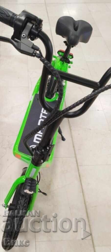 Електрически скутер Електрически скутер