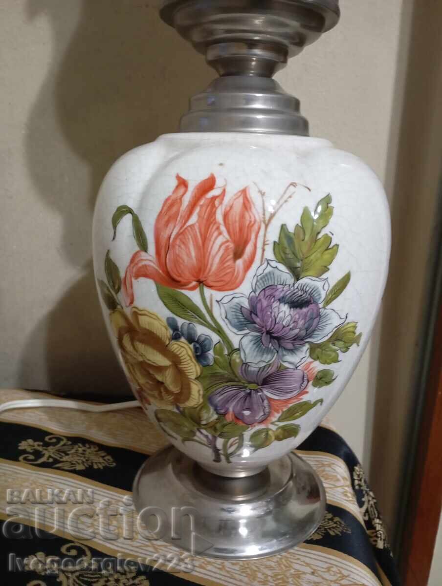 Винтидж настолна лампа с цена € 54.00 | 105.61 лв. Винтидж настолна лампа с цена € 54.00 | 105.61 лв.