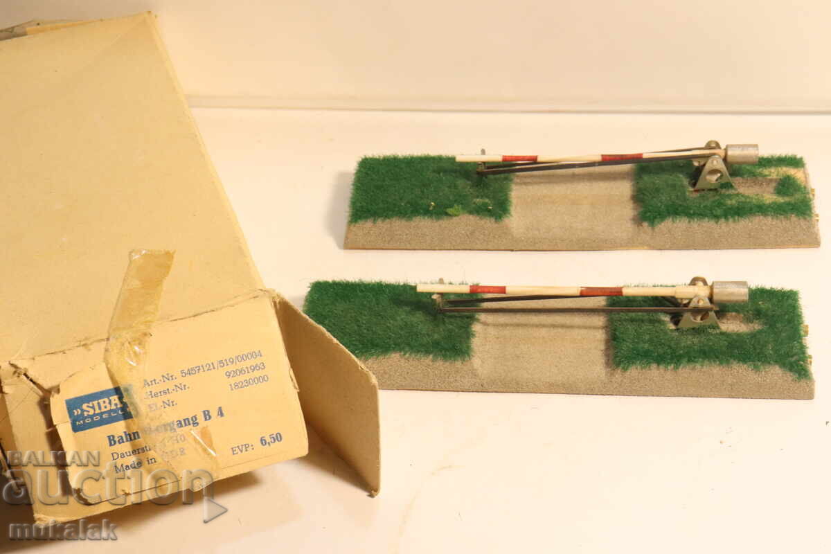 FALLER? KIBRI? H0 1/87 BARRIER WAGON TRAIN RAILROAD CROSSING