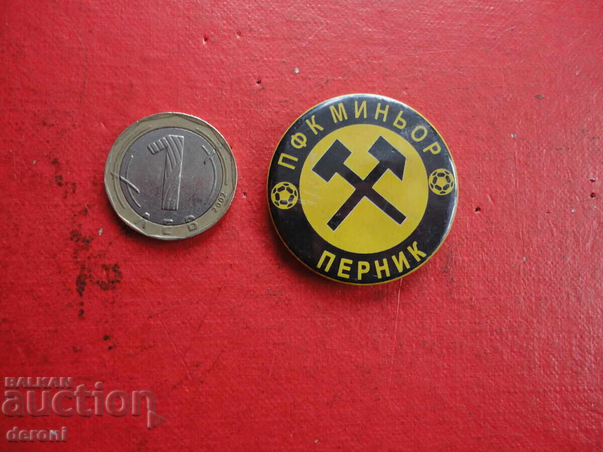 Футболна значка Миньор Перник