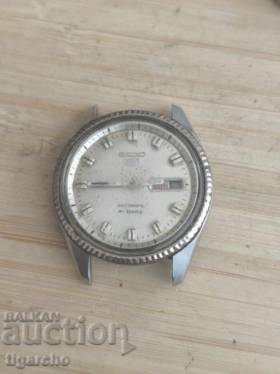 Часовник SEIKO 5 Часовник SEIKO 5