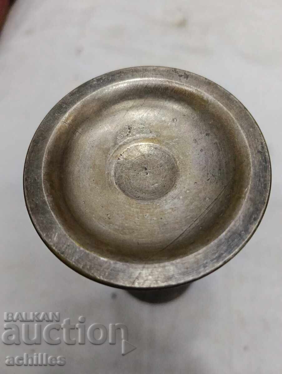 Licitație Pahare de lichior placate cu argint Licitație Pahare de lichior placate cu argint