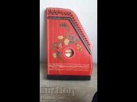 Παλιό μουσικό όργανο Zither