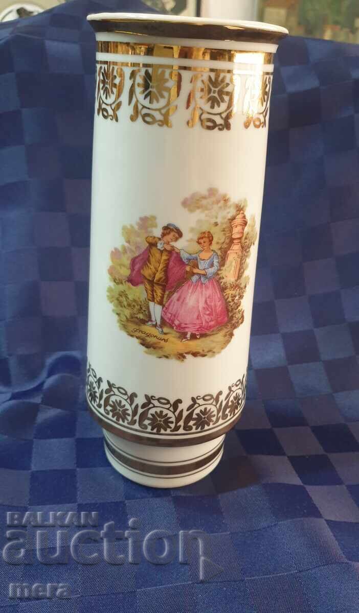 Πορσελάνινη Βάζο με πλούσια επιχρύσωση για επέτειο