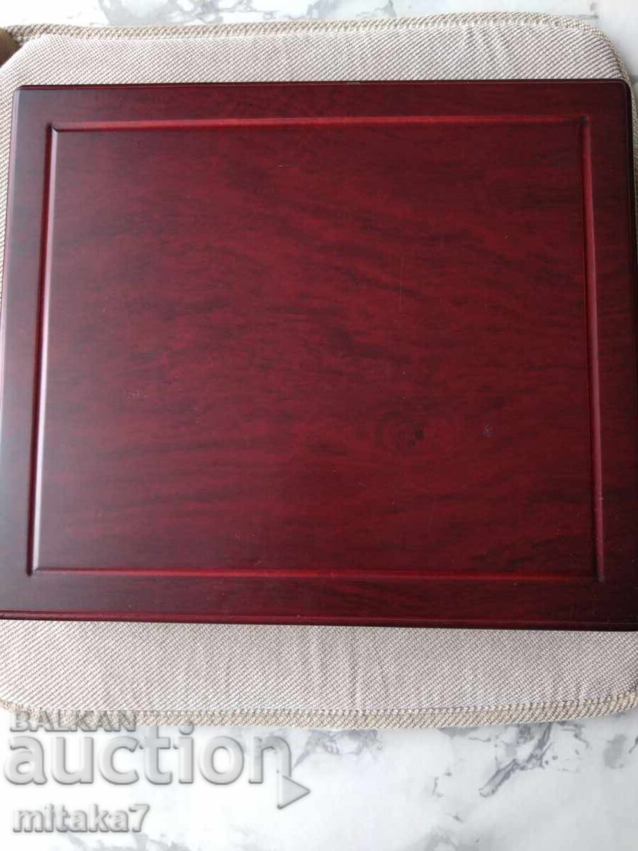 Wooden box