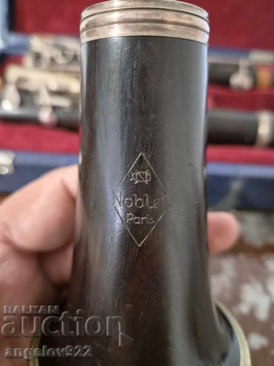 Licitație Instrument muzical de la firma franceză Noblet