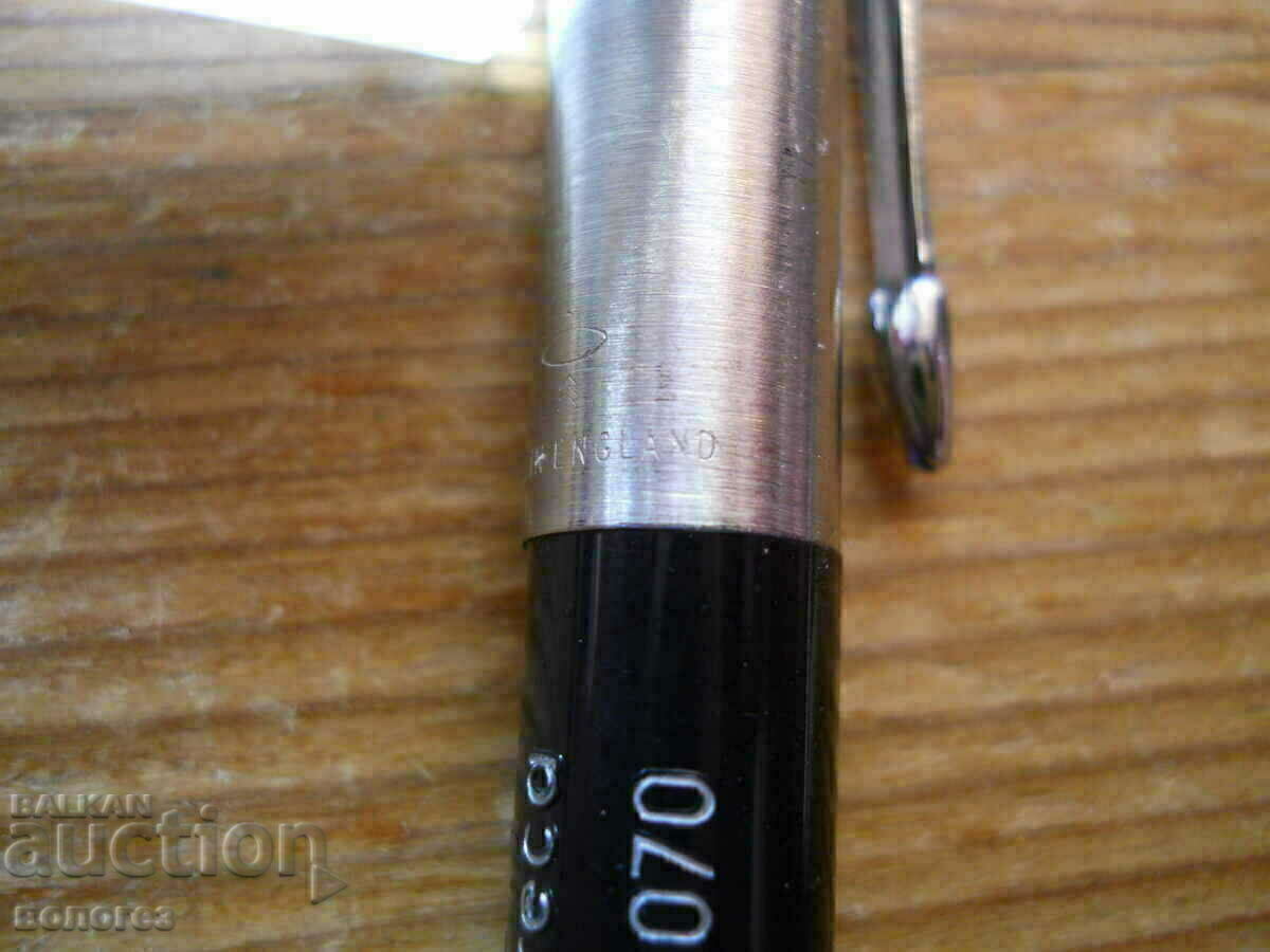 Auction Vintage "Parker" fountain pen, England Auction Vintage "Parker" fountain pen, England