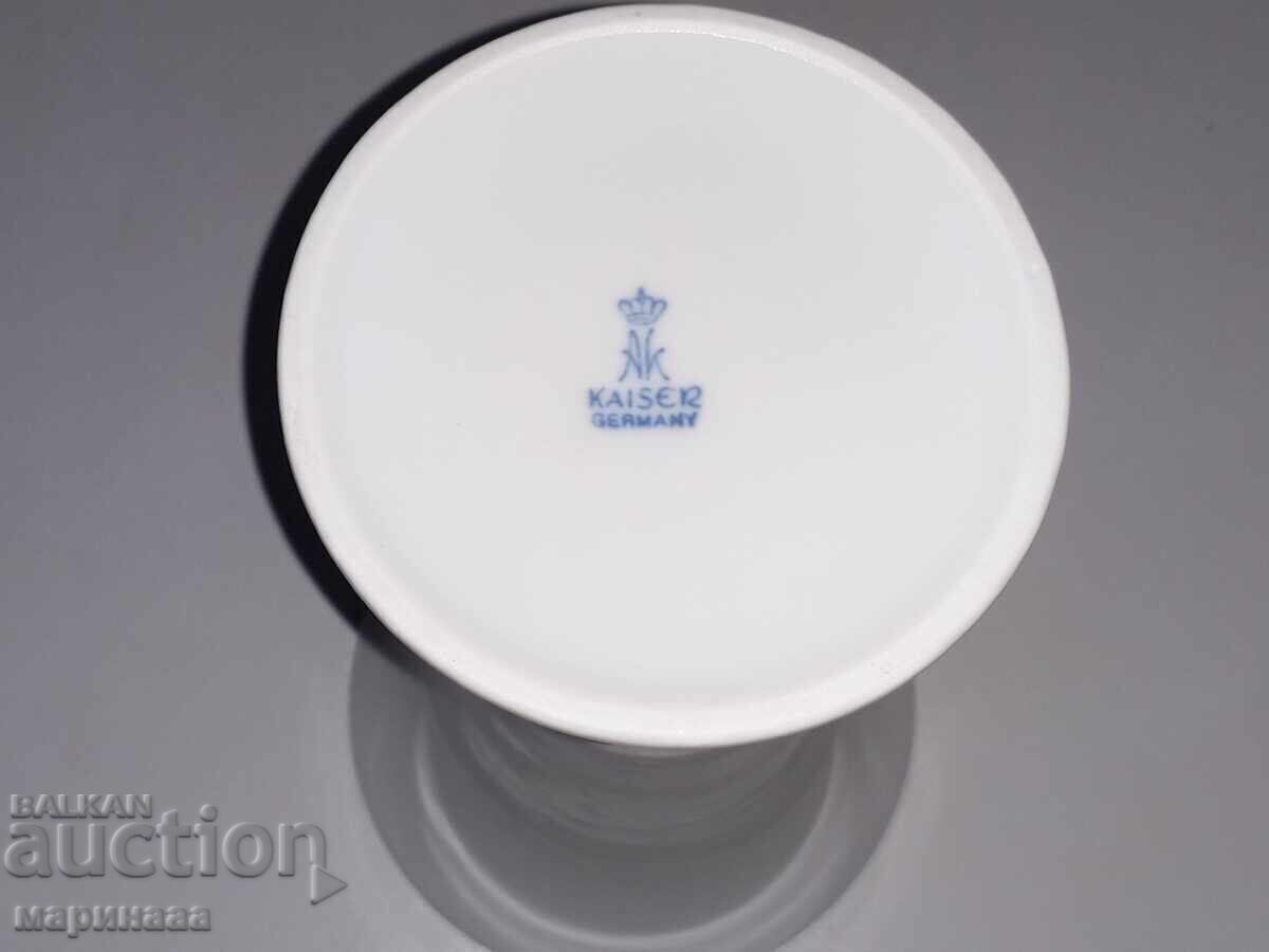 Delivery of VASE "KAISER". PORCELAIN. GERMANY