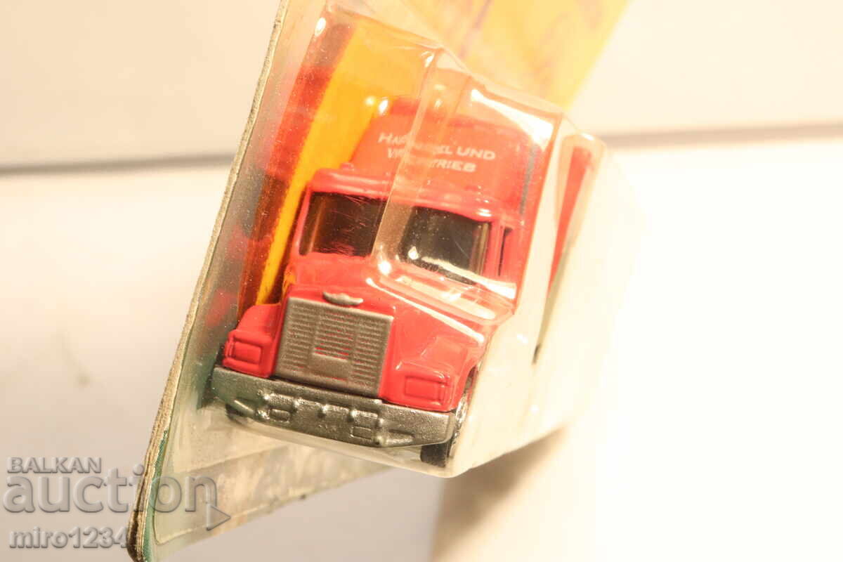 Доставка на H0 1/87    КАМИОН  ВЛЕКАЧ  КОЛИЧКА   USA  МОДЕЛ