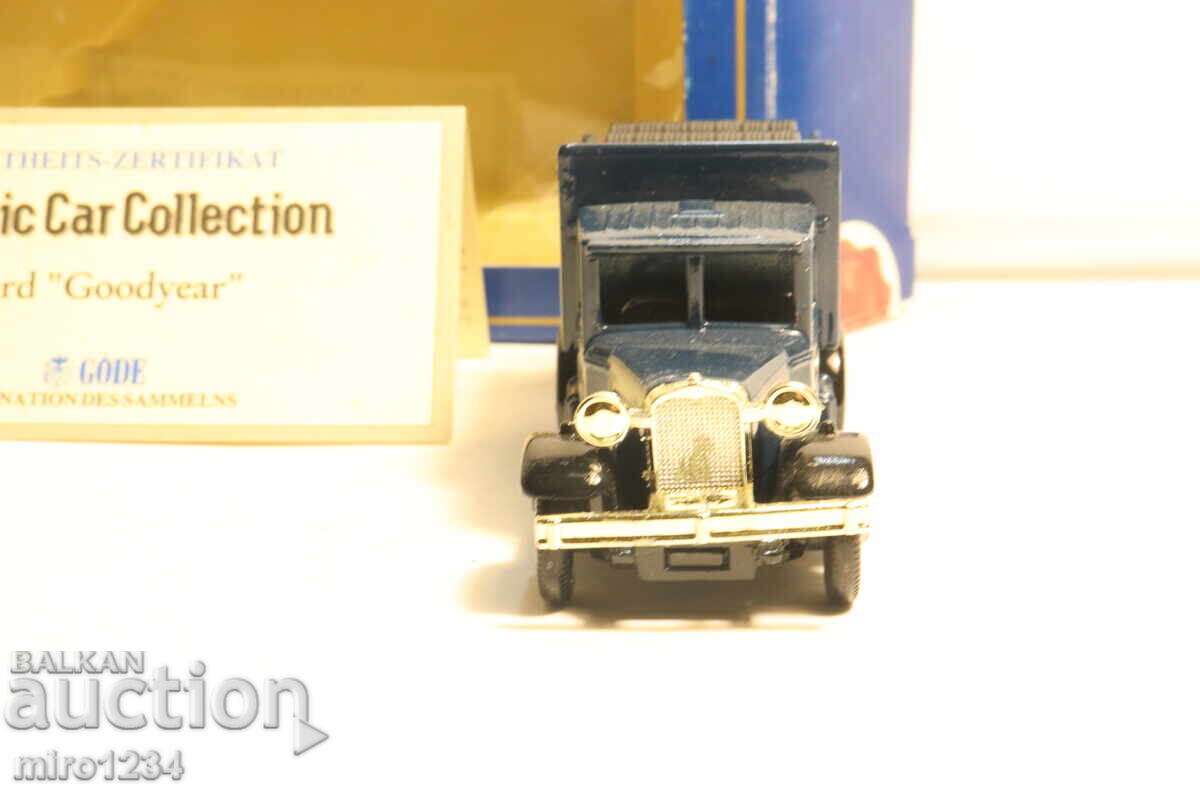 Delivery of LLEDO DAYS GONE FORD GOODYEAR CAR MODEL