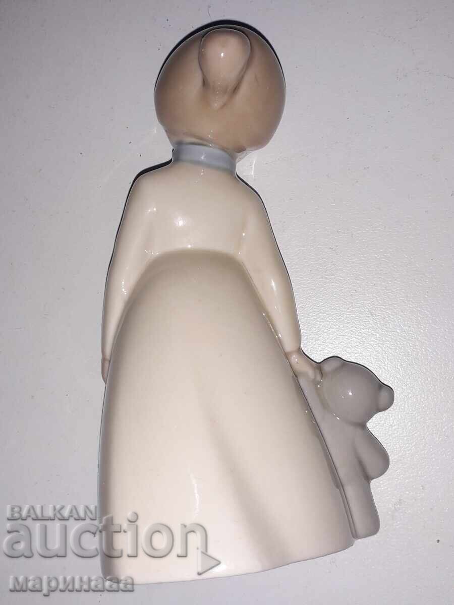 PORCELAIN FIGURE. SWEDEN - 5