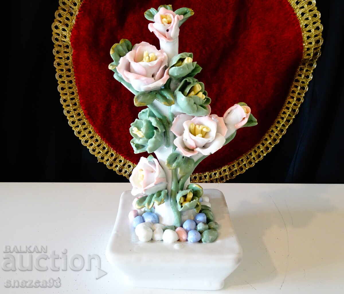 Figurină din porțelan Roz în ghiveci 20 cm