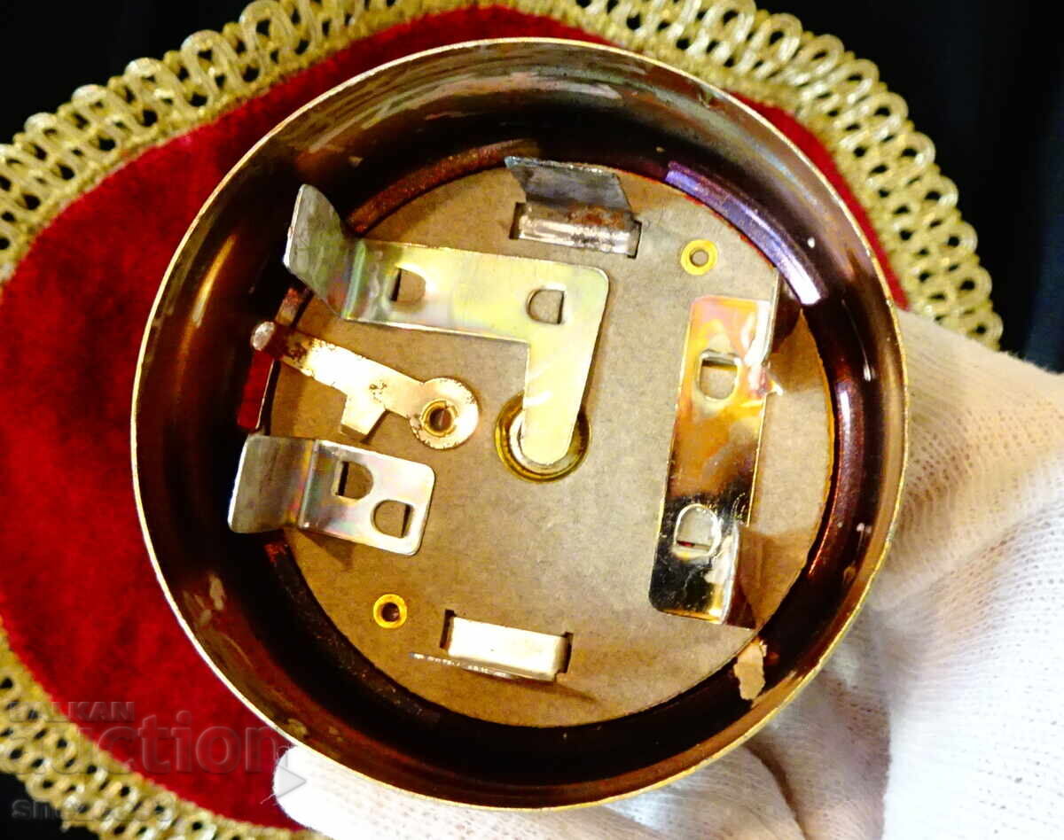 Licitație Lanternă britanică din cupru pe baterii, felinar, lampă cu gaz Licitație Lanternă britanică din cupru pe baterii, felinar, lampă cu gaz