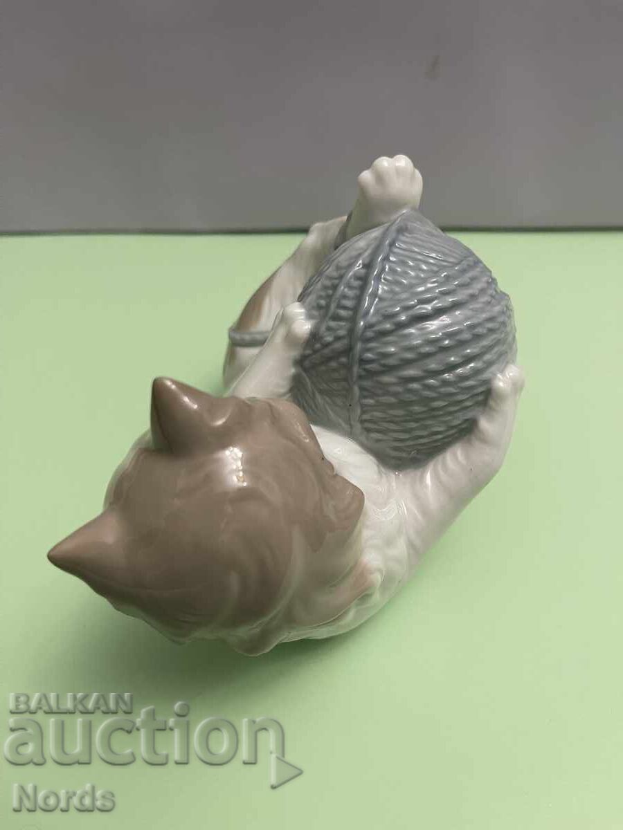 Δημοπρασία NAO Φιγούρα Γατάκι Δημοπρασία NAO Φιγούρα Γατάκι