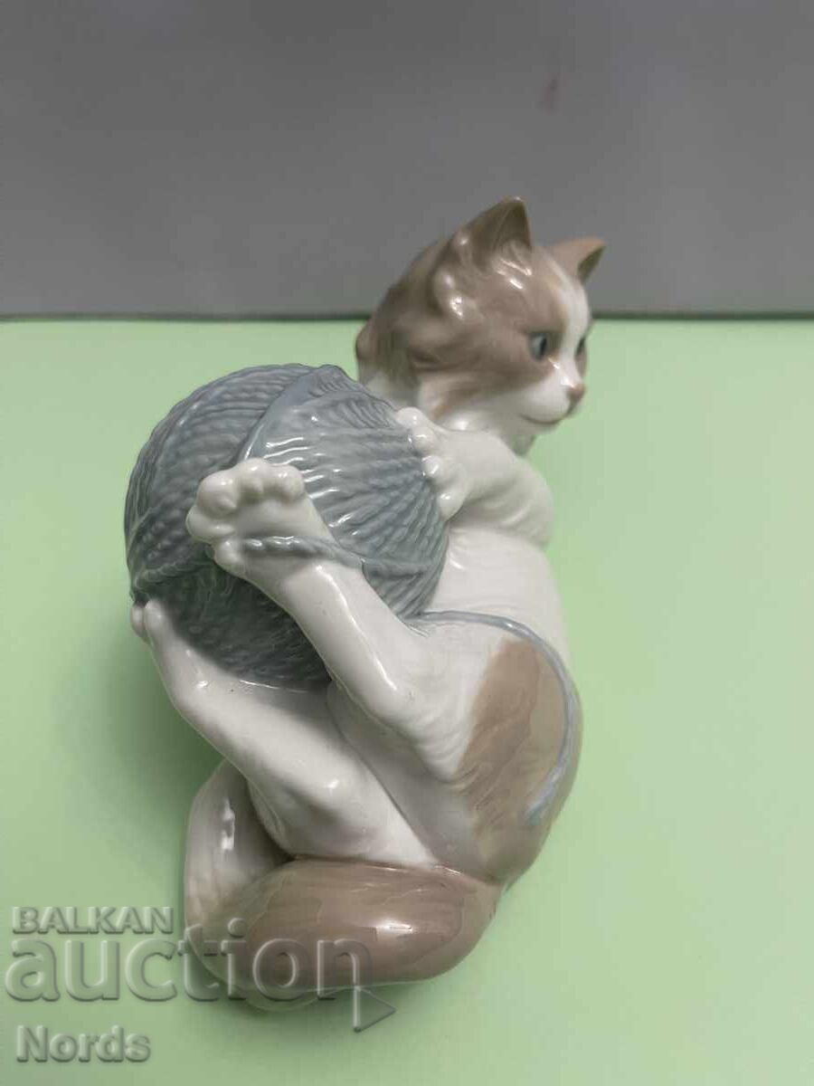 Παράδοση NAO Φιγούρα Γατάκι Παράδοση NAO Φιγούρα Γατάκι