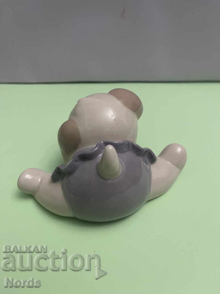 Livrarea Figurină de porțelan NAO