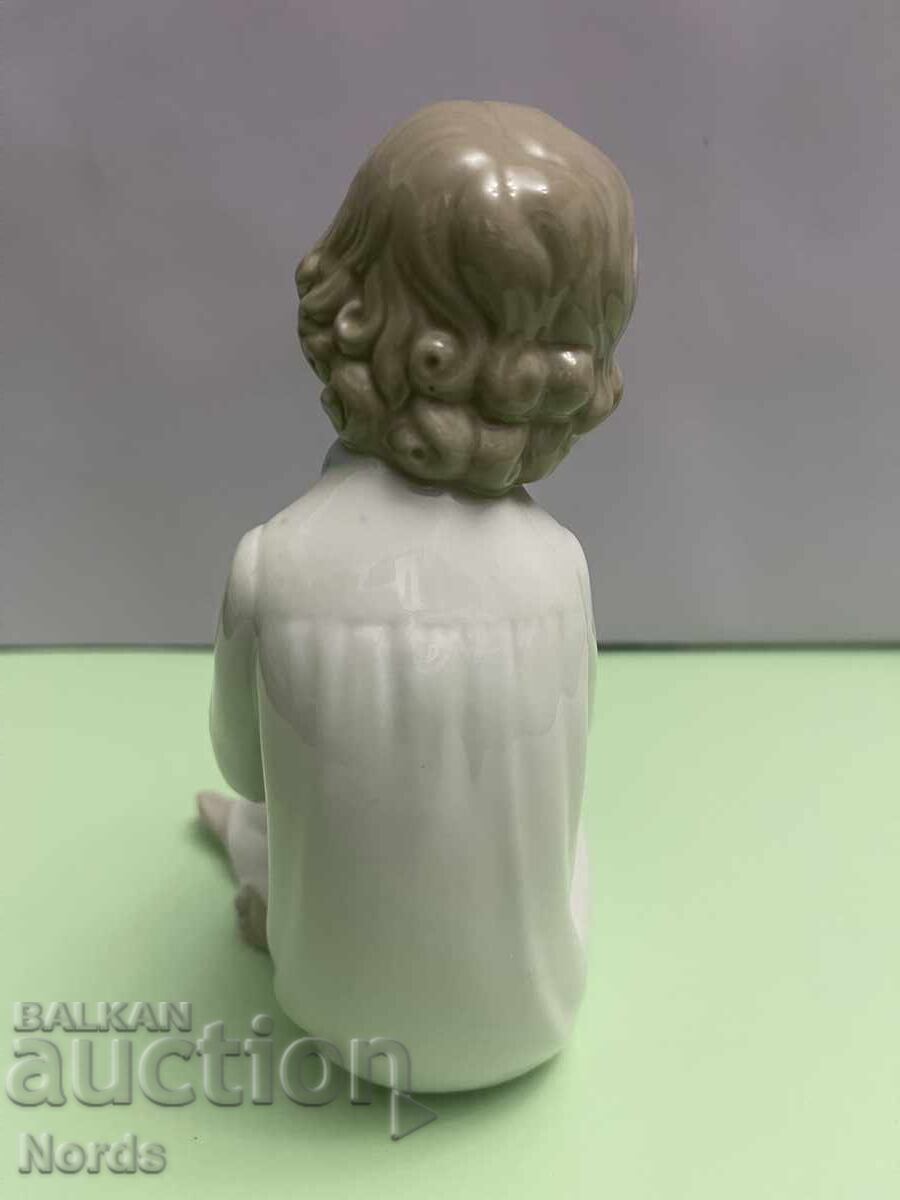 Licitație Figurină de porțelan spaniolă