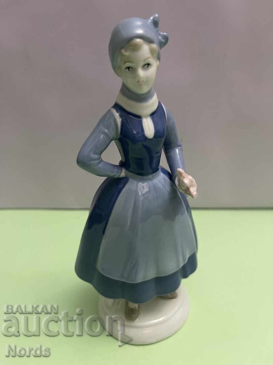 Vintage GDR figurine with price € 1.61 | 3.15 BGN