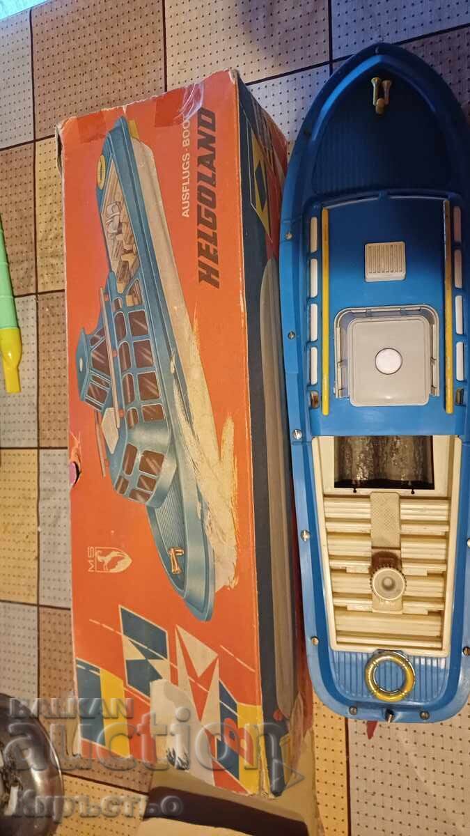 Аукцион Стара лодка HEGOLAND топ състояние! Бзц