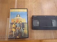 Κασέτα VHS - Ενάντια στους κανόνες