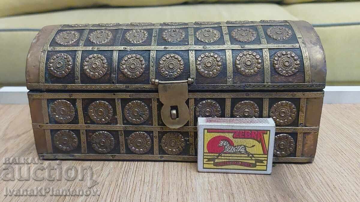 Кутия дървена обков месинг за ценители - 7