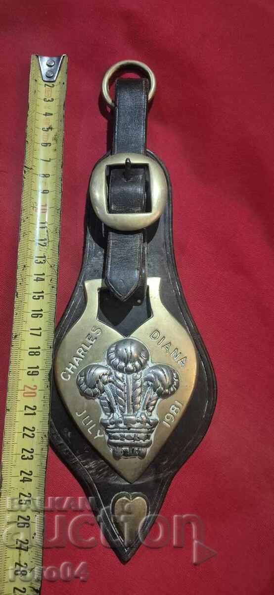 КОНСКА СБРУЯ - СВАТБАТА НА ЧАРЛЗ И ДАЯНА - 1981 г. с цена € 29.00 | 56.72 лв.