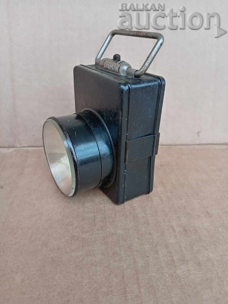 Licitație Lanternă veche pentru bicicletă DAIMON lampă proiector