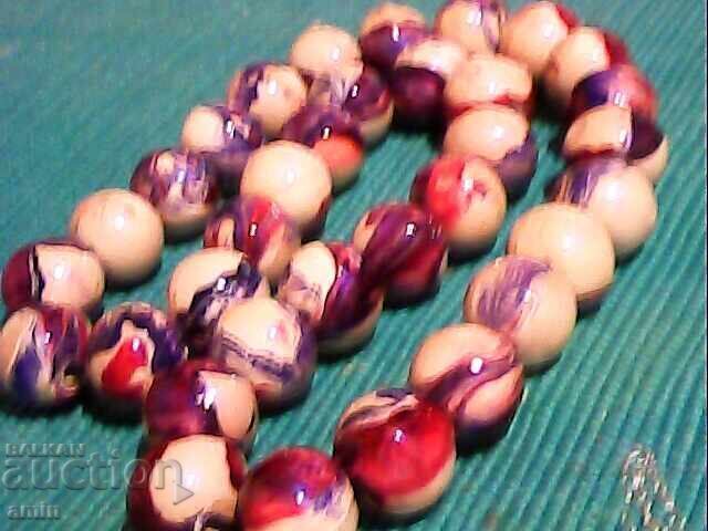 красив ласти4но колие от естествен камък с цена € 5.00 | 9.78 лв.