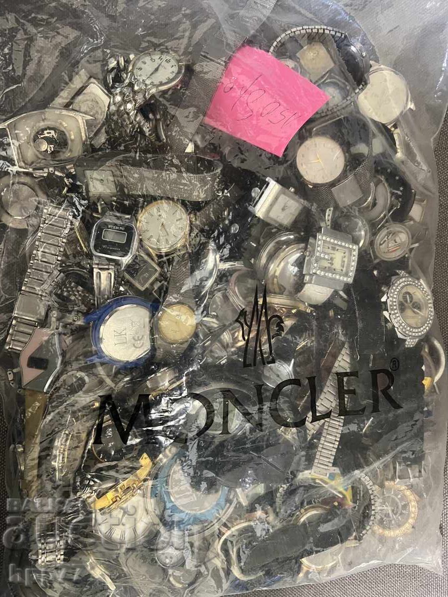 150 bucăți ceasuri pentru piese