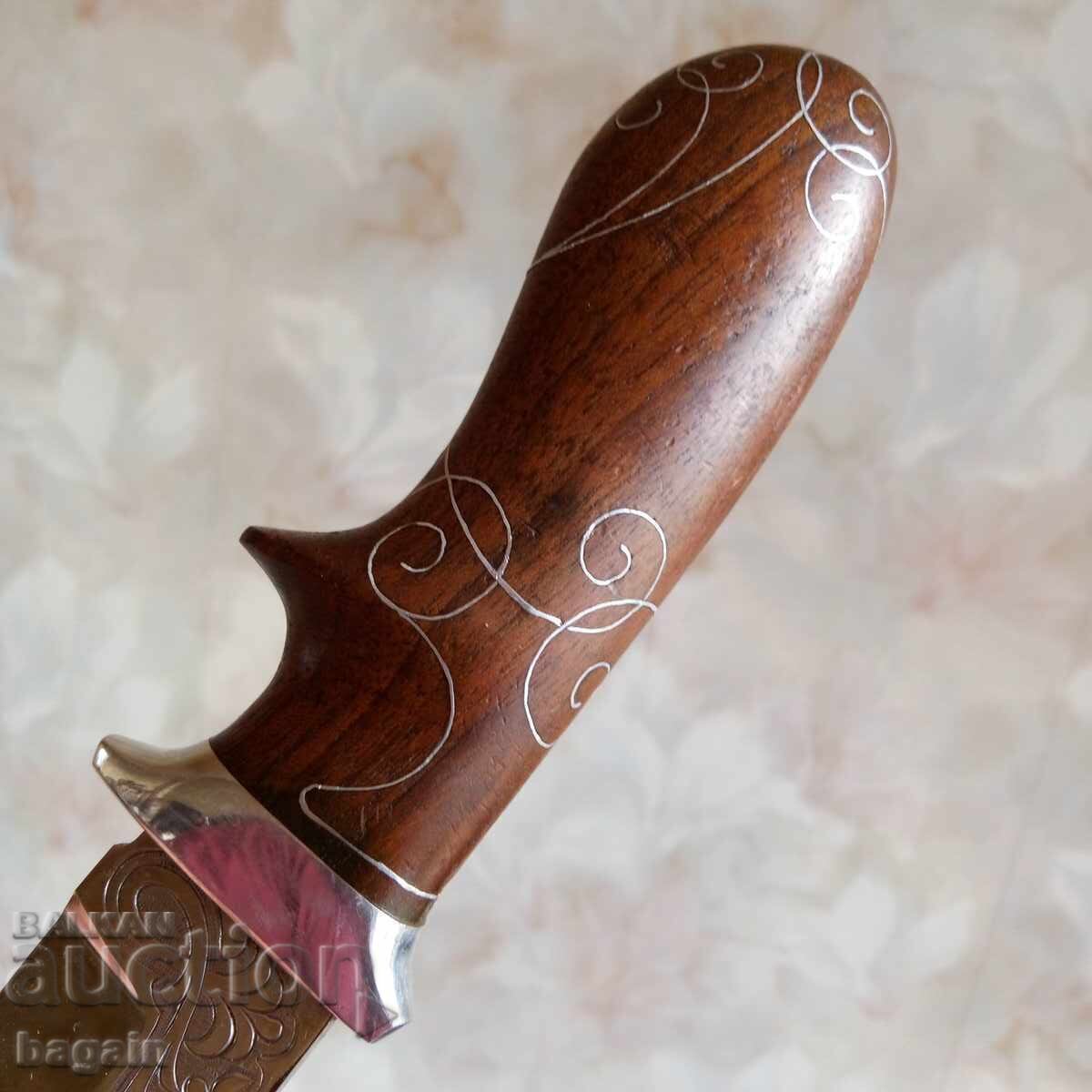 Auction Bulgarian knife. Auction Bulgarian knife.