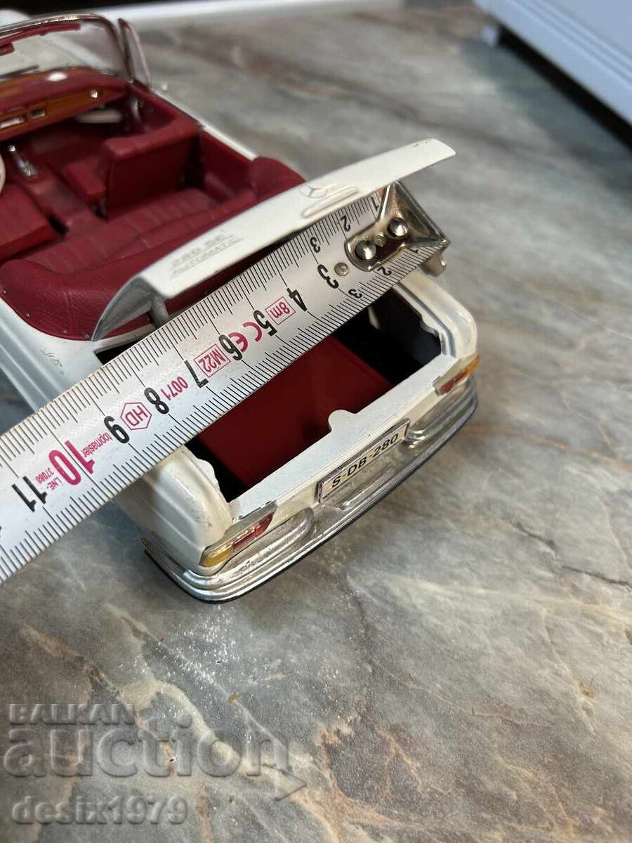 Livrarea Vechi cărucior metalic - Mercedes mare