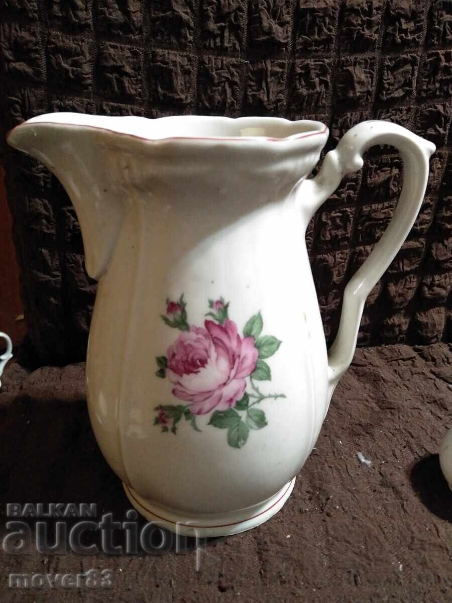 Auction  Old porcelain items. 1957/60 year