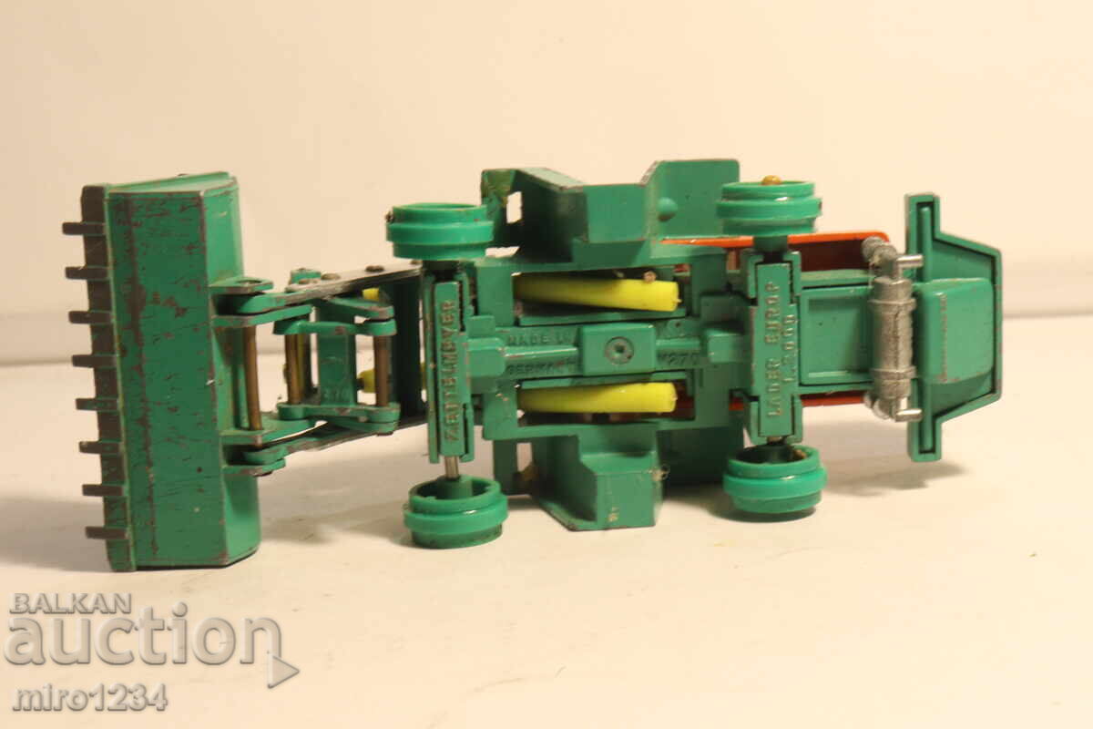 1/50  SIKU  ФАДРОМА БУЛДОЗЕР    КОЛИЧКА      МОДЕЛ - 6