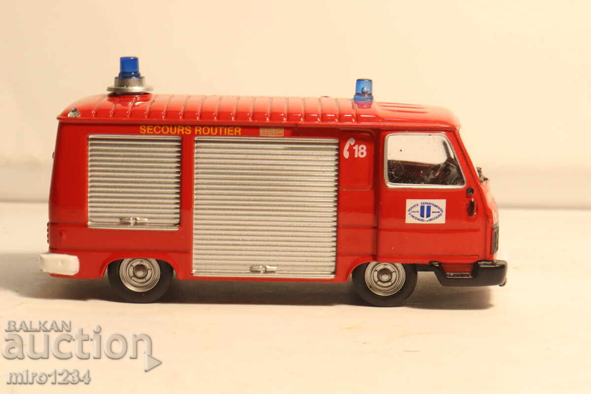 Livrarea 1/50 PEUGEOT CAMION POMPIERI MAȘINUȚĂ MODEL