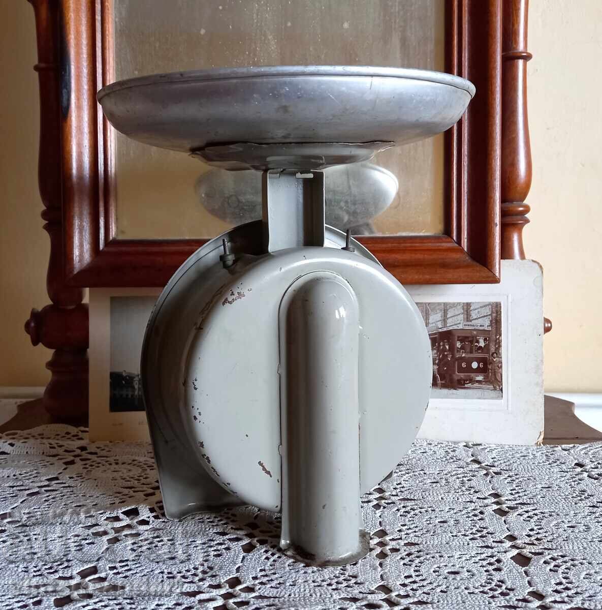 Auction Collector's scale, 60s, working Auction Collector's scale, 60s, working