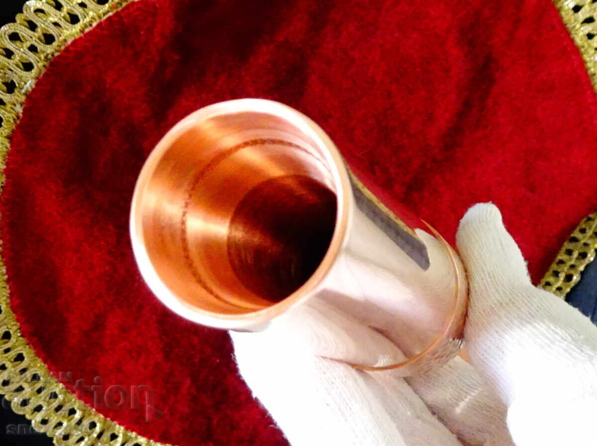 Μέλι κηροπήγιο 740 γρ., βάζο καθαρό κόκκινο χαλκό με τιμή € 28.99 | 56.70 BGN