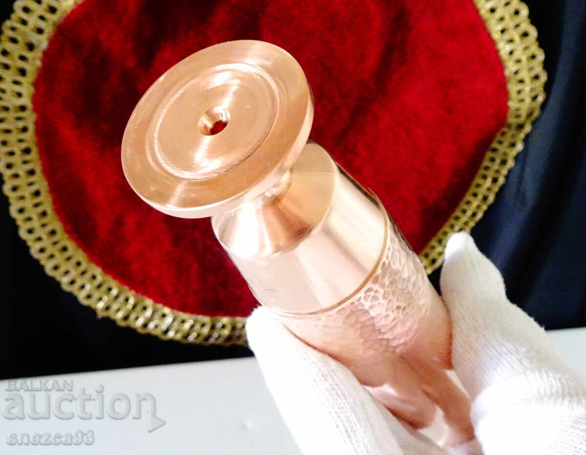 Δημοπρασία Μέλι κηροπήγιο 740 γρ., βάζο καθαρό κόκκινο χαλκό