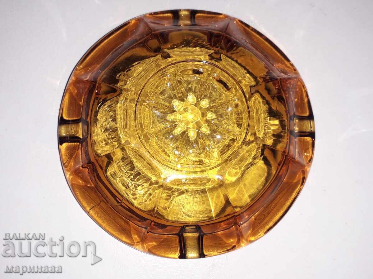 ΣΤΑΧΤΟΔΟΧΕΙΟ. ΧΡΩΜΑΣΤΟ ΓΥΑΛΙ με τιμή € 2.50 | 4.89 BGN