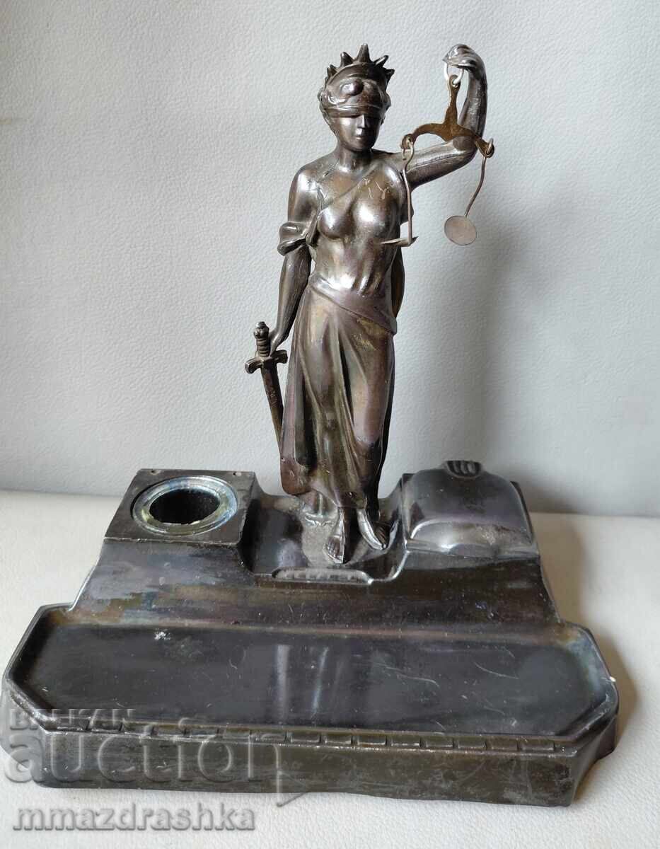 Μπρούτζινο μελανοδοχείο Θέμις