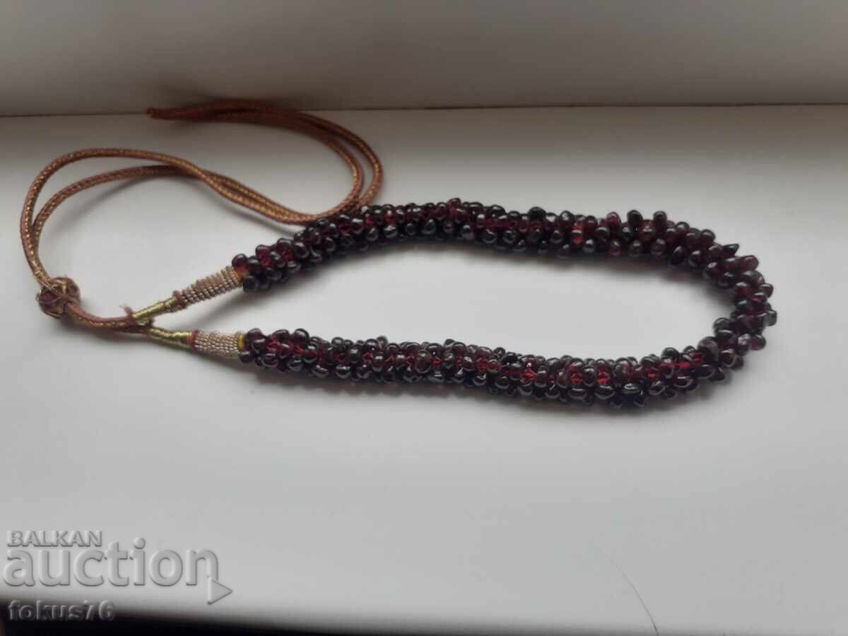 Colier vintage damă, bijuterie din granate naturale