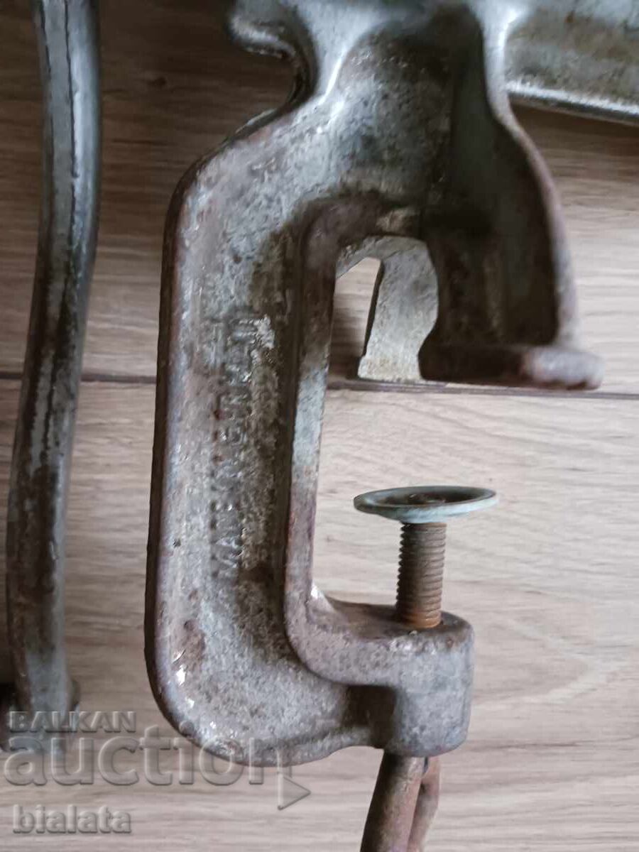 Licitație Mașină de tocat carne numărul 10