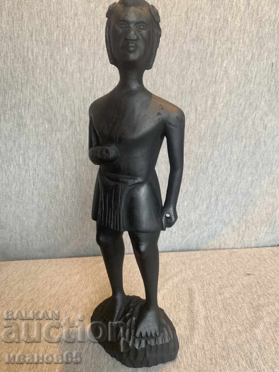 дървена фигура