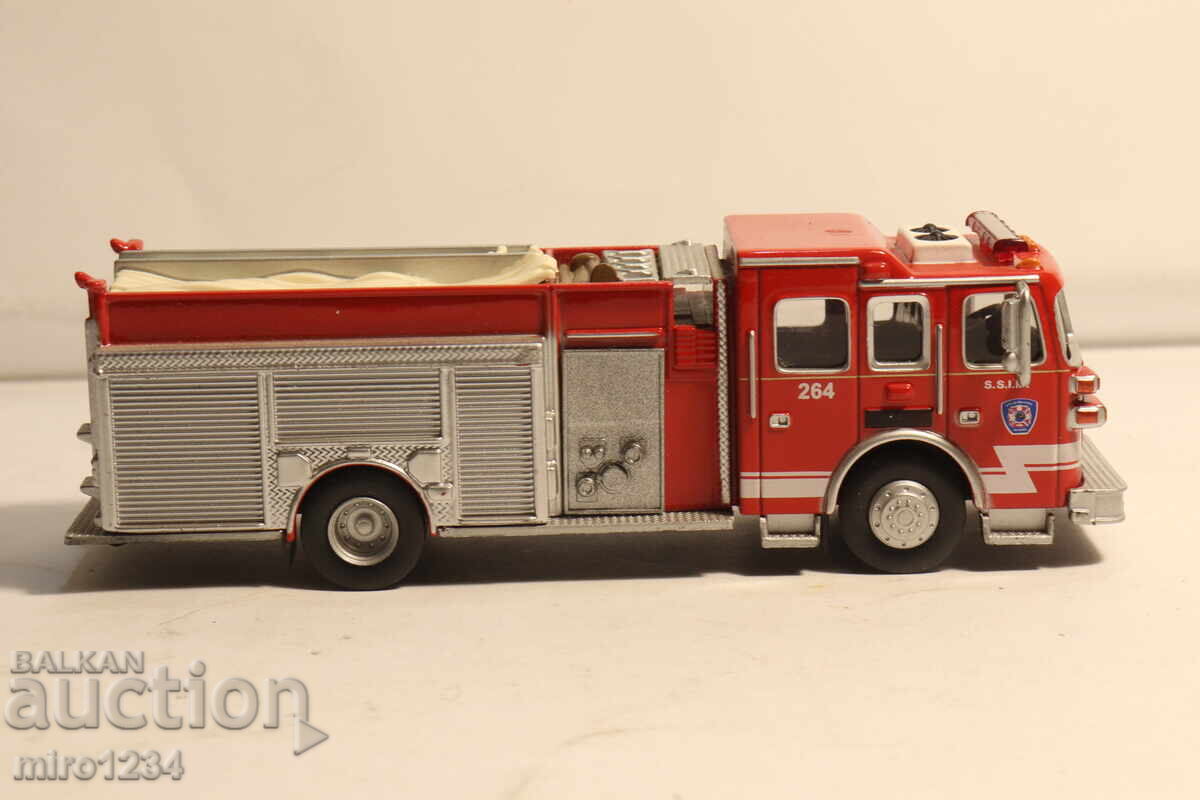 1/72 CAMION DE POMPIERI JUCĂRIE MODEL RETRO